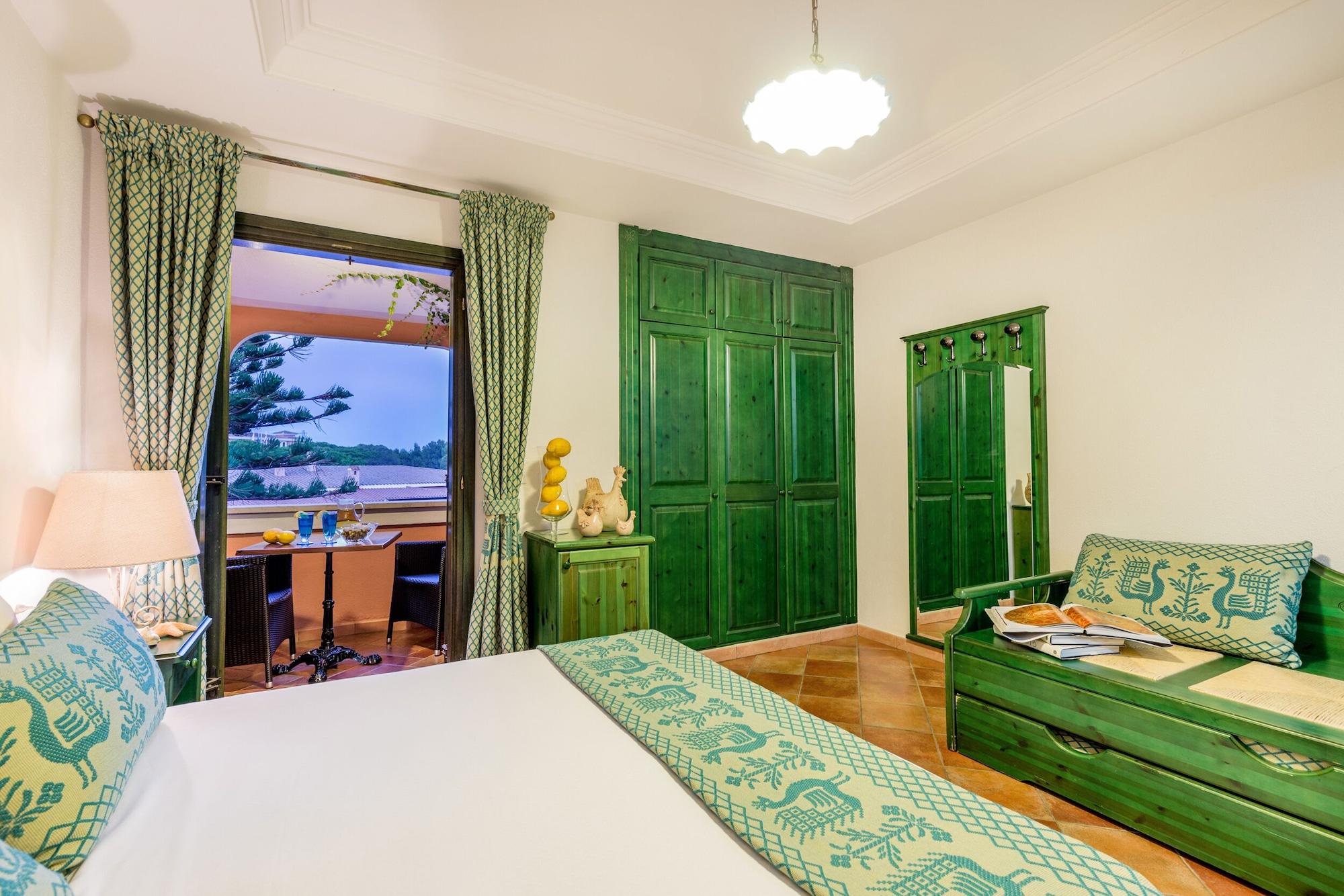 Cala Ginepro Hotel Resort & Spa โอโรเซย ภายนอก รูปภาพ