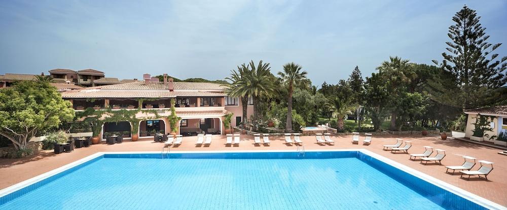Cala Ginepro Hotel Resort & Spa โอโรเซย ภายนอก รูปภาพ