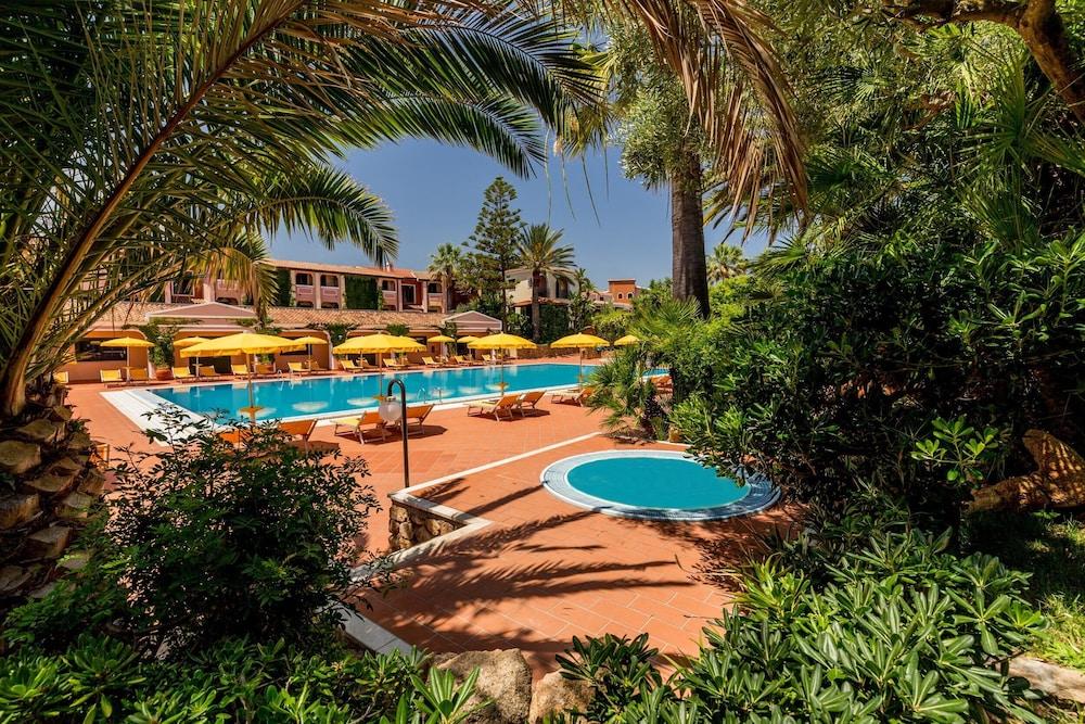 Cala Ginepro Hotel Resort & Spa โอโรเซย ภายนอก รูปภาพ