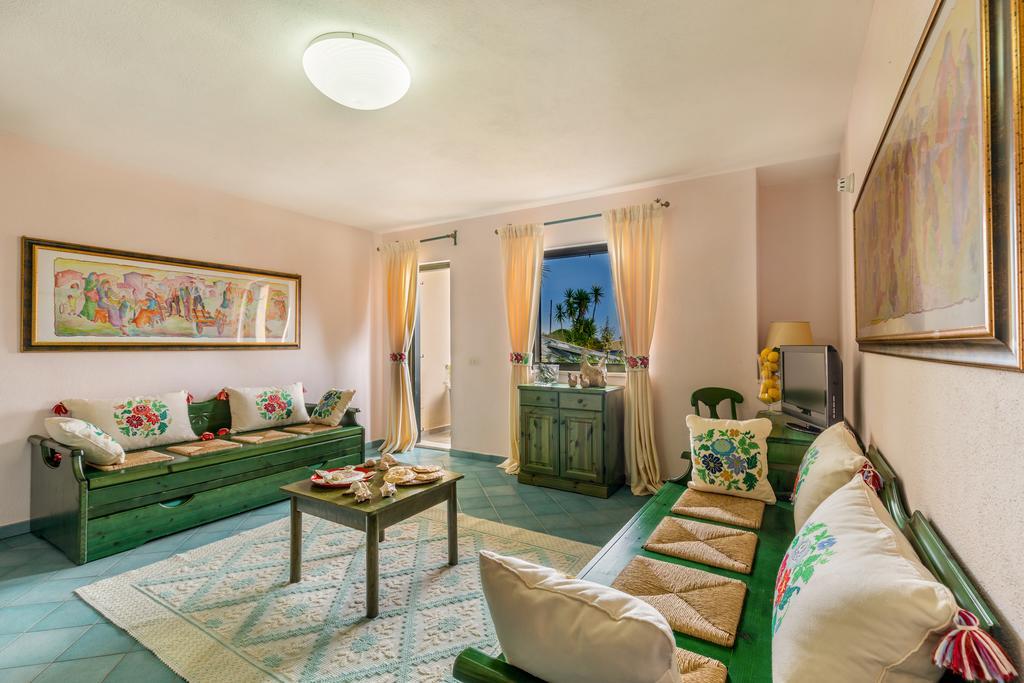 Cala Ginepro Hotel Resort & Spa โอโรเซย ภายนอก รูปภาพ